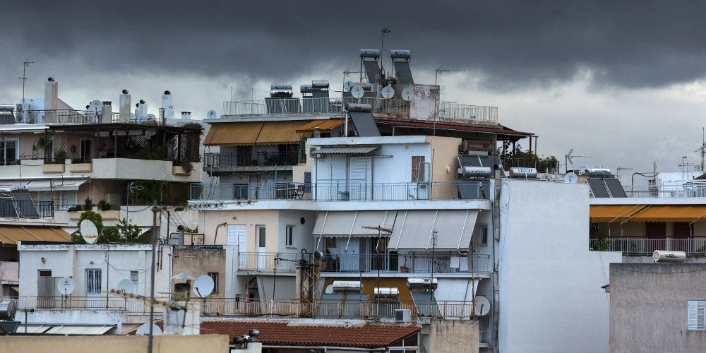 Αυτά μόνο στην Ελλάδα: Βγάζουν σε πλειστηριασμό σπίτι τυφλού, που νοσηλεύεται με εγκεφαλικό (βίντεο)